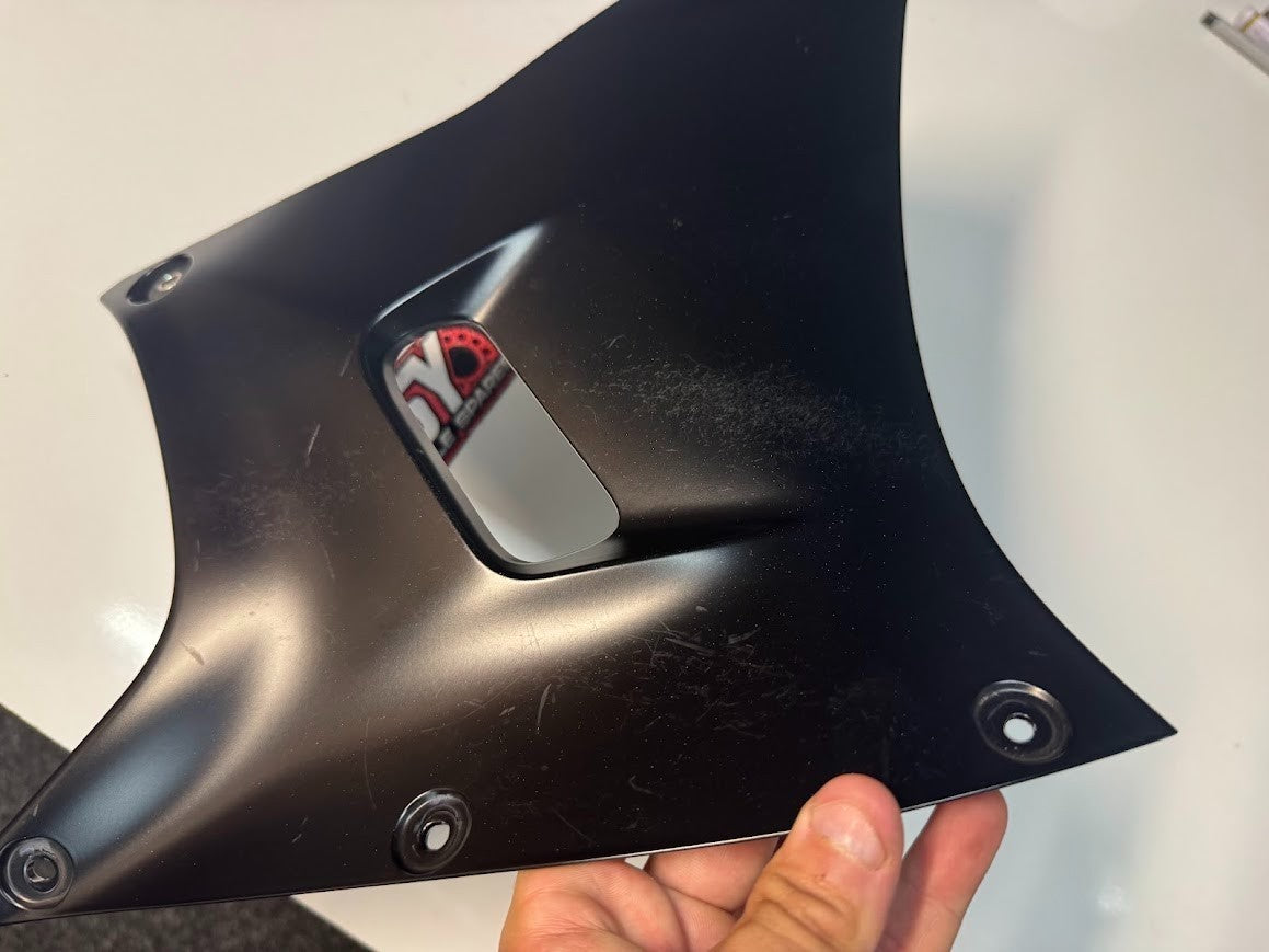 Yamaha YZF R7 2022-2025 LH Lower Panel 3 Fairing OEM Genuine BEB-2172G-00