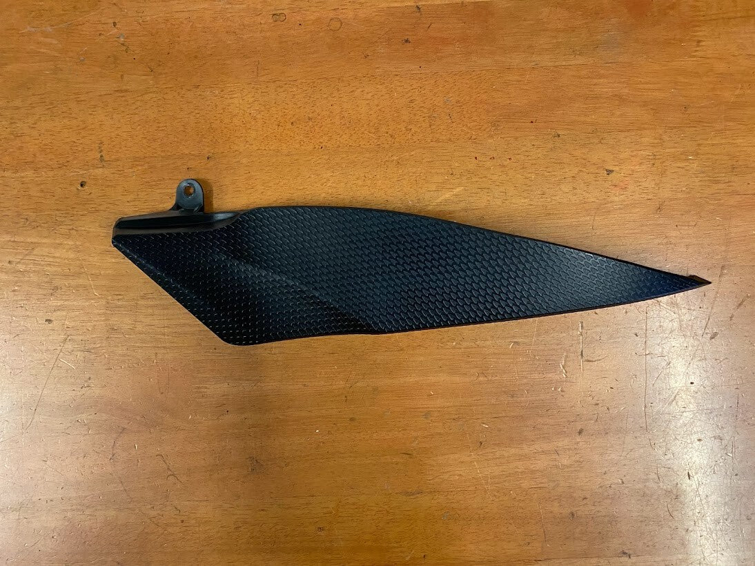 Aftermarket RH Tank Fairing Fairing Yamaha R1 2008