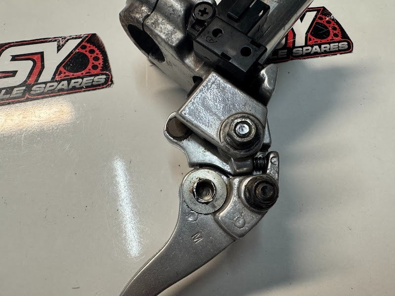 Suzuki VL 1500 Intruder 1998-2004 Clutch Master Cylinder OEM Genuine 59800-10F00