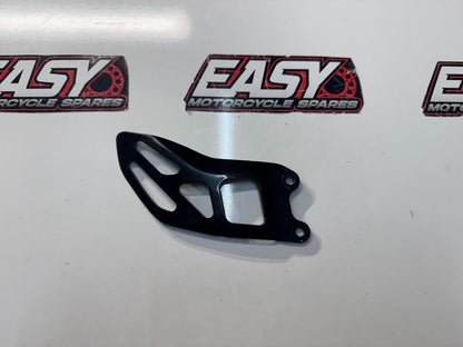 Suzuki GSXR 1000 2015-2016 LH Foot Rest Heel Guard OEM Genuine 43576-47H40