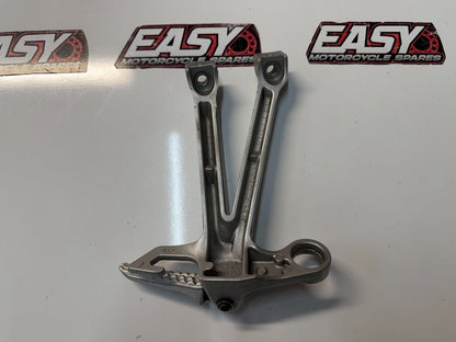 LH Pillion Peg Bracket Suzuki GSXR 1000 2007-2008 OEM 43700-21H00