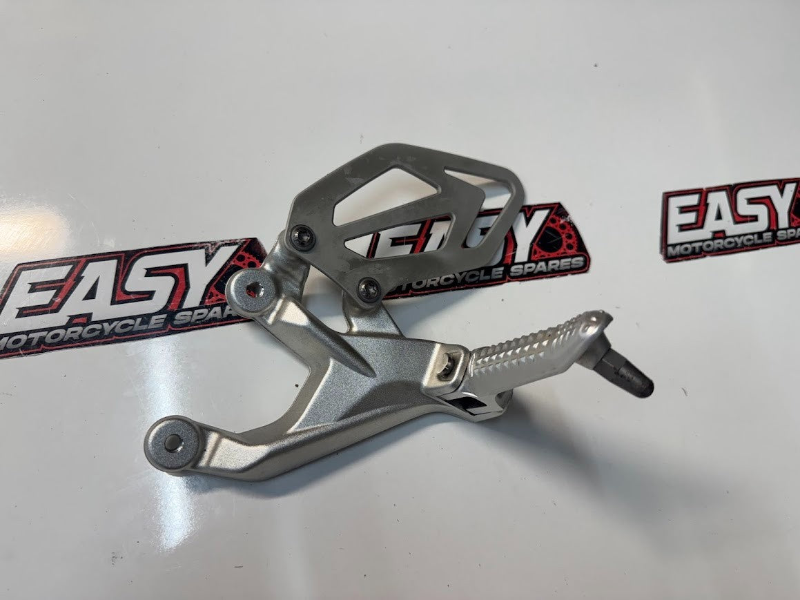 BMW S1000RR 2016 LH Foot Peg Bracket Rear Set OEM Genuine K46 46717728307