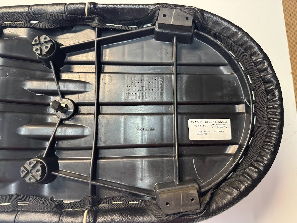 Royal Enfield Interceptor 650 2022 Seat Dual OEM Genuine 1030001C Euro 5