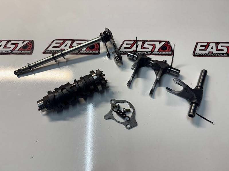 Yamaha YZF R7 2022-2025 Shift Shaft Assembly OEM Genuine 1WS-18101-00