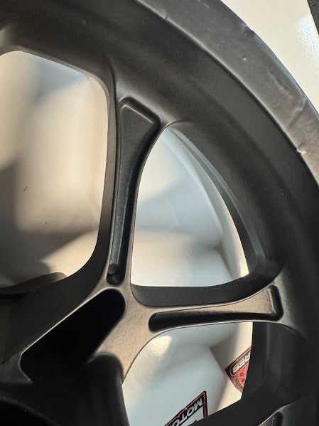 Yamaha YZF R1 2020 Front Wheel Rim OEM Genuine 2CR-25168-00 *READ DESCRIPTION*