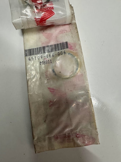 Honda DUST SEAL 45109-166-006 x4