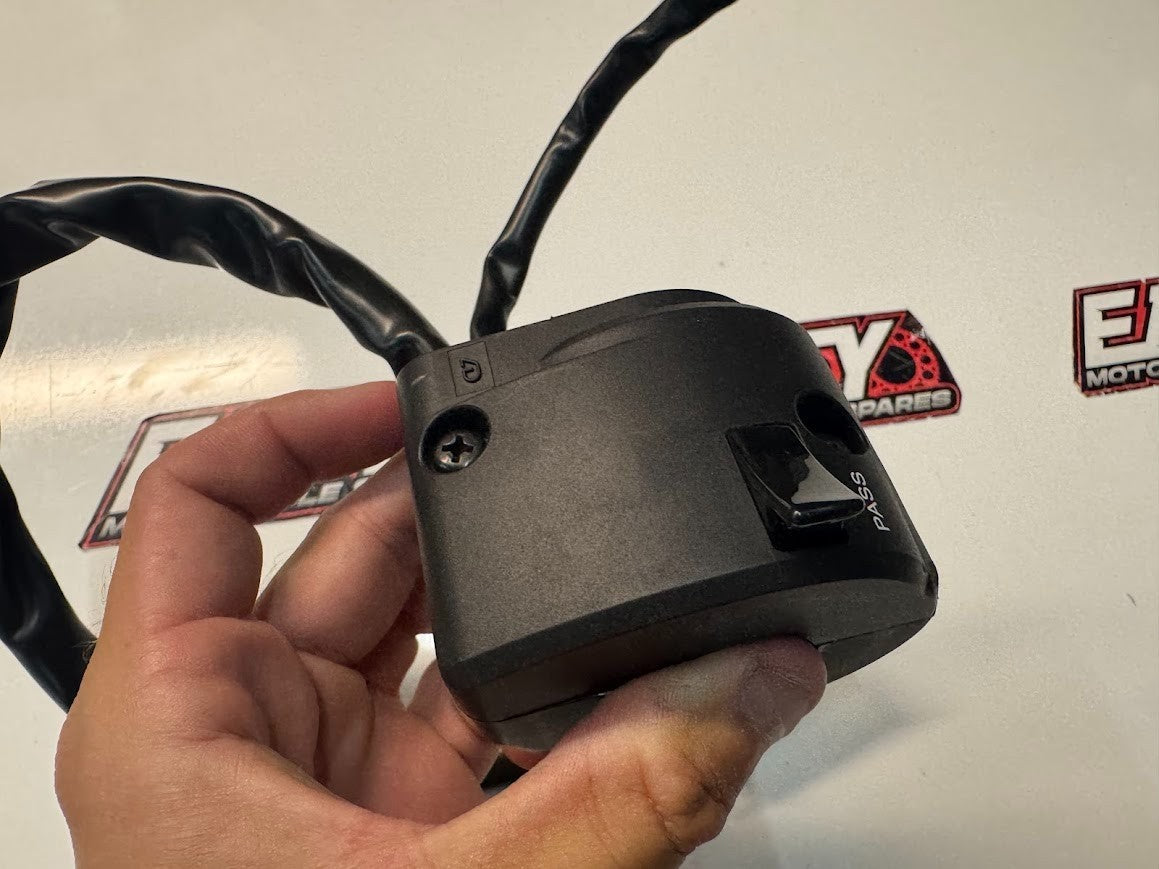 Kawasaki Ninja 500 2024-2025 LH Switch Block Controls OEM Genuine 46091-0649