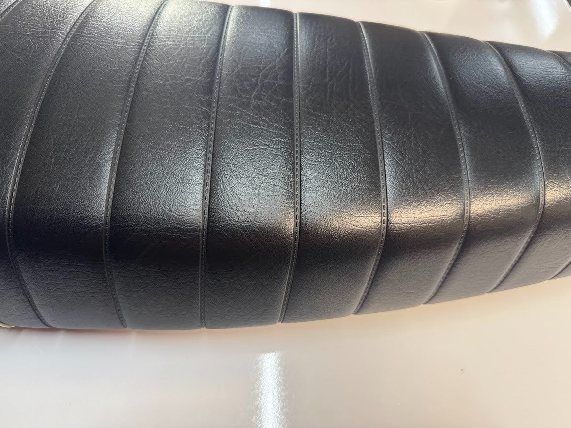 Royal Enfield Interceptor 650 2022 Seat Dual OEM Genuine 1030001C Euro 5