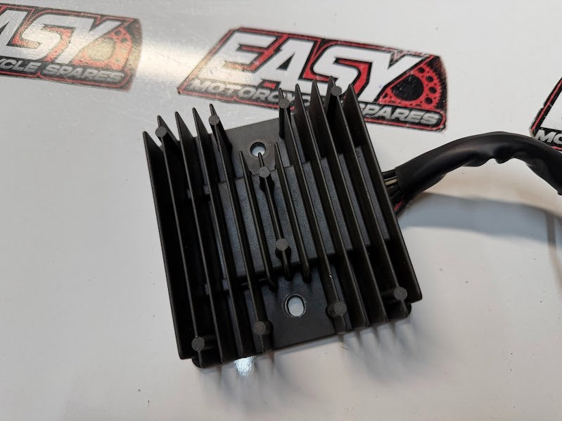 Regulator Rectifier Suzuki Boulevard C109R VLR 1800 T 2008-2012 OEM 32800-10G20