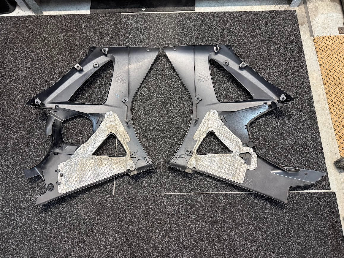 LH RH Main Side Fairings Suzuki GSXR 1000 2007-2008 OEM 94475-21H