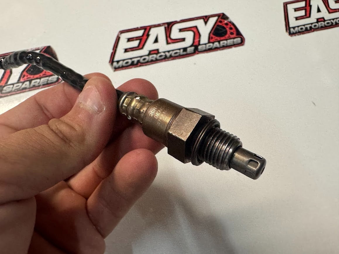 Yamaha YZF R1 2015-2025 o2 Oxygen Sensor OEM Genuine 2CR-8592A-20