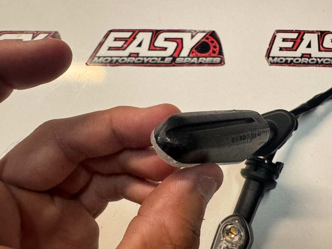 Yamaha YZF R7 2022-2025 Front Indicator Blinkers OEM Genuine BEB-83320-01