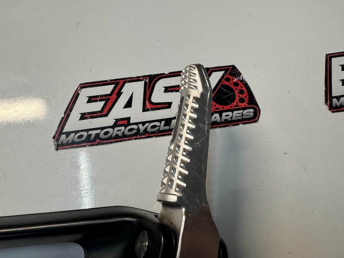 BMW S1000RR 2016 Pillion Peg Bracket Assembly Pair OEM Genuine K46 46718521680