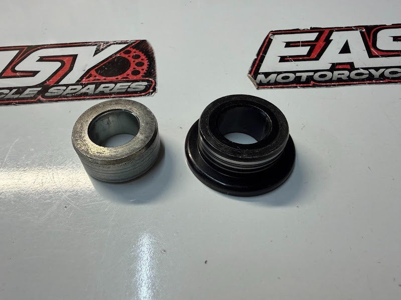 Rear Wheel Axle Spacers Honda CBR 500R 2016-2018 OEM 42313-MGZ-J40