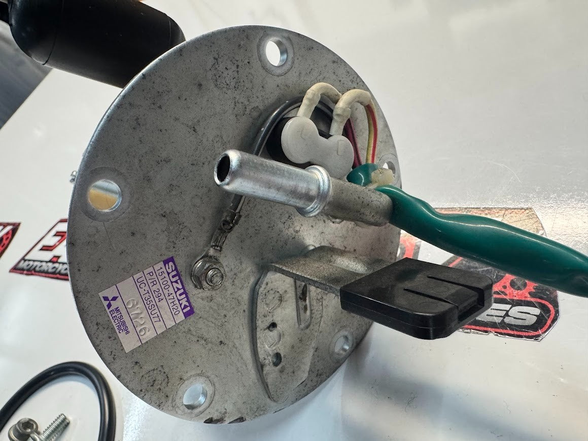 Suzuki GSXR 1000 2009-2016 Fuel Pump Assembly OEM Genuine 15100-47H20