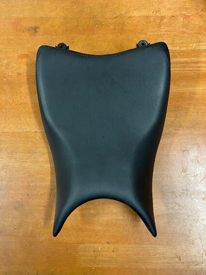 Riders Seat Honda CB 300F 14-18 2014 77100-K33-D00ZA