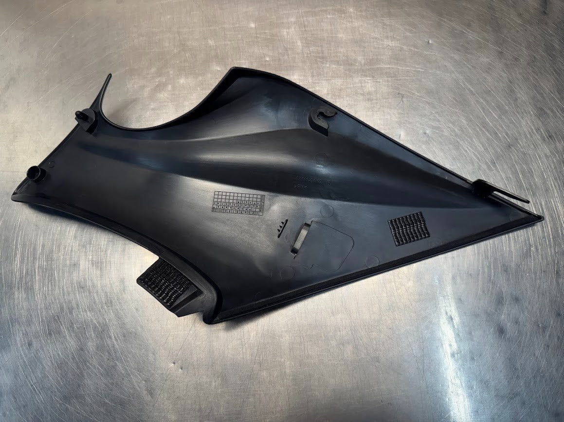 Suzuki GSX-S 1000 2017 RH Side Cover Fairing OEM Genuine 47111-04K0