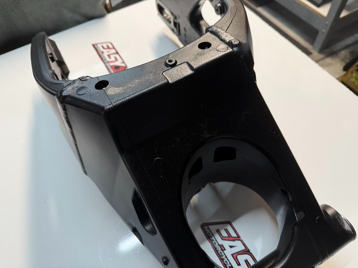 Swingarm Suzuki GSXR 1000 2007-2008 OEM 61000-21H00-YAP Swing Arm