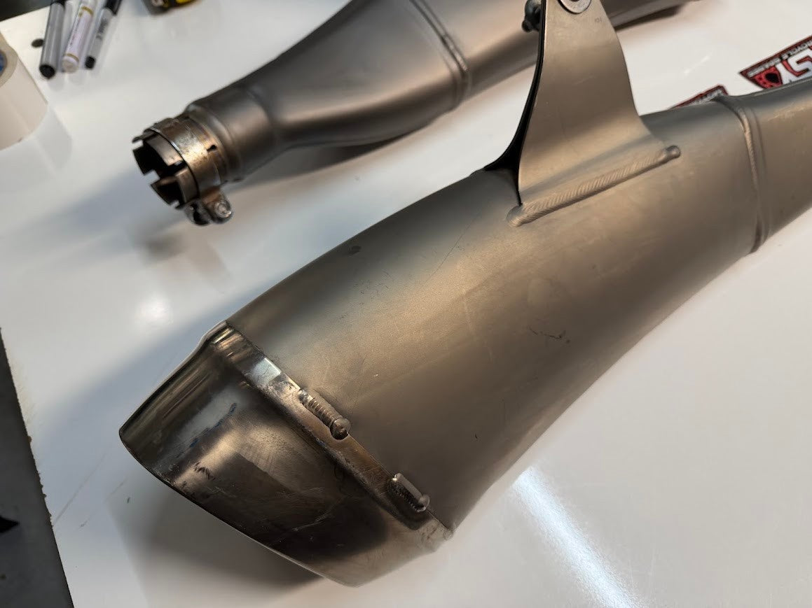 Muffler Exhaust Silencer Suzuki GSXR 1000 2009-2011 OEM 14340-47H10