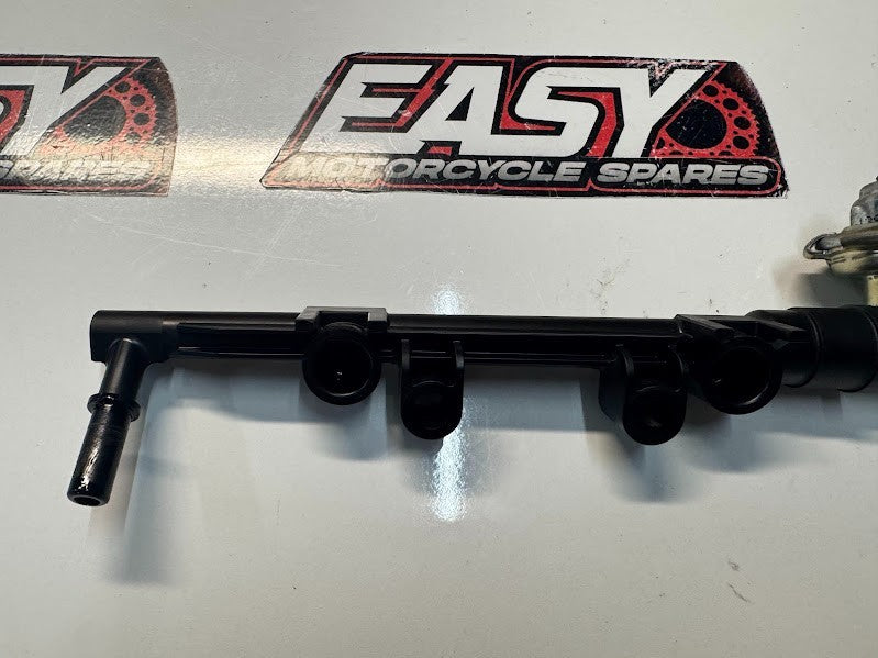 Yamaha YZF R1 2020-2025 Primary Injector Rail OEM Genuine B3L-13795-00