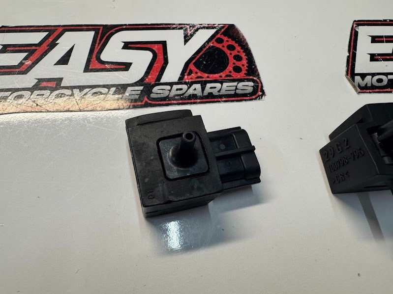 Suzuki GSXR 1000 2005-2011 MAP Mass Air Pressure Sensors OEM Genuine