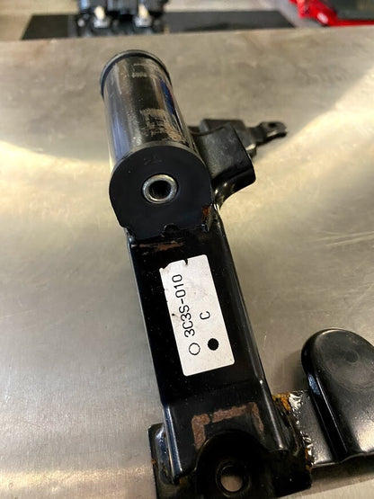 Tank Bracket Yamaha FZ1 2008 