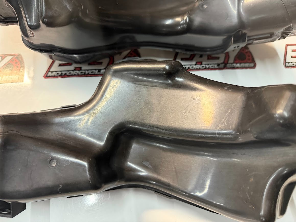 Air Ram Intake Ducts Suzuki GSXR 1000 2007-2008 OEM 94420-21H00