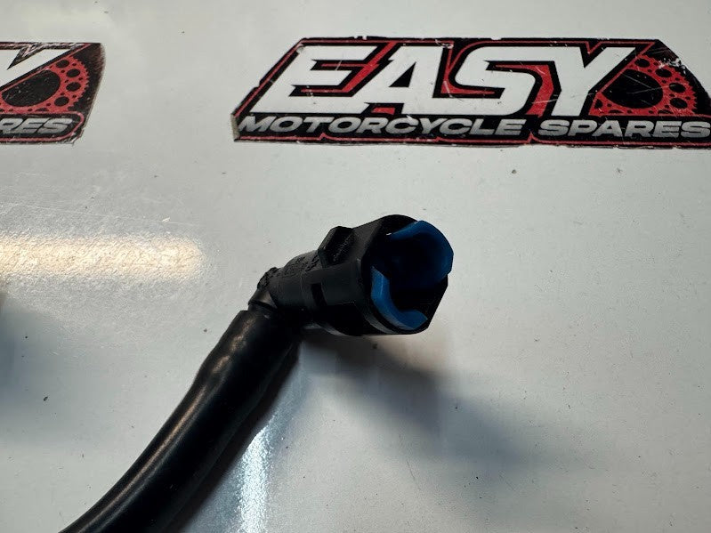 Suzuki GSXR 1000 2009-2014 Fuel Pipe Hose Line Connector OEM Genuine 15810-47H10