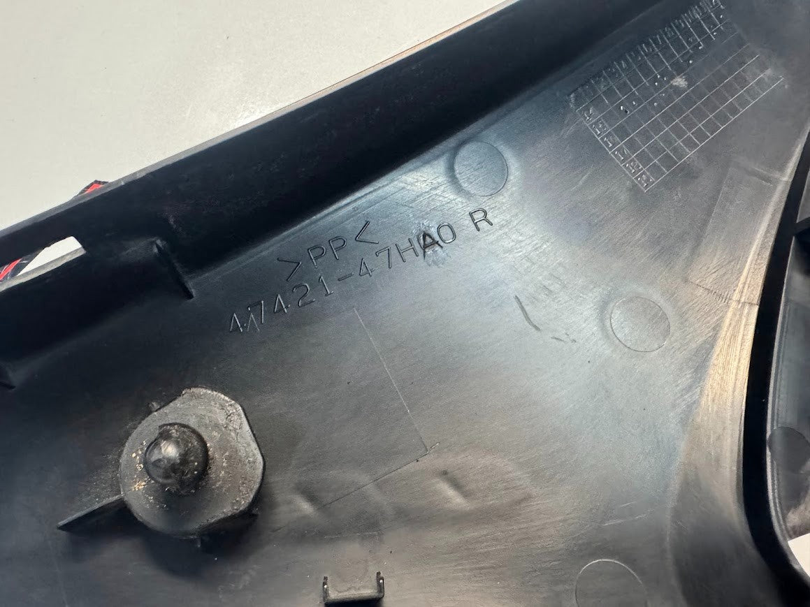 Suzuki GSXR 1000 2009-2016 RH Side Frame Cover OEM Genuine 47421-47HA0