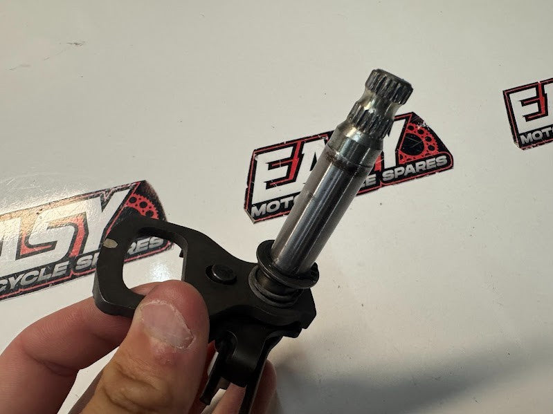 Suzuki VL 1500 Intruder 1998-2004 Gear Shift Shaft OEM Genuine 25510-10F01