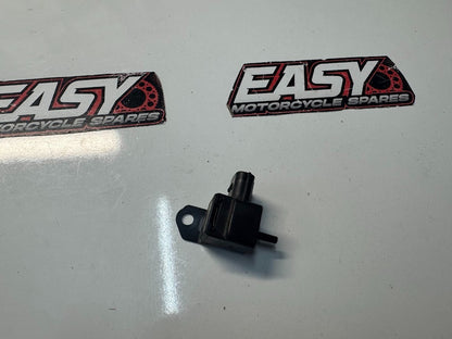 Suzuki VL 1500 Intruder 1998-2004 Air Boost Sensor OEM Genuine 15620-02F00