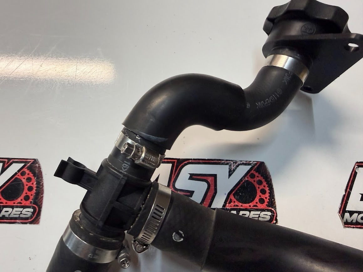 Coolant Hose Cap Assy Suzuki Boulevard C109R VLR 1800 T 2008-2014 17791-24D00