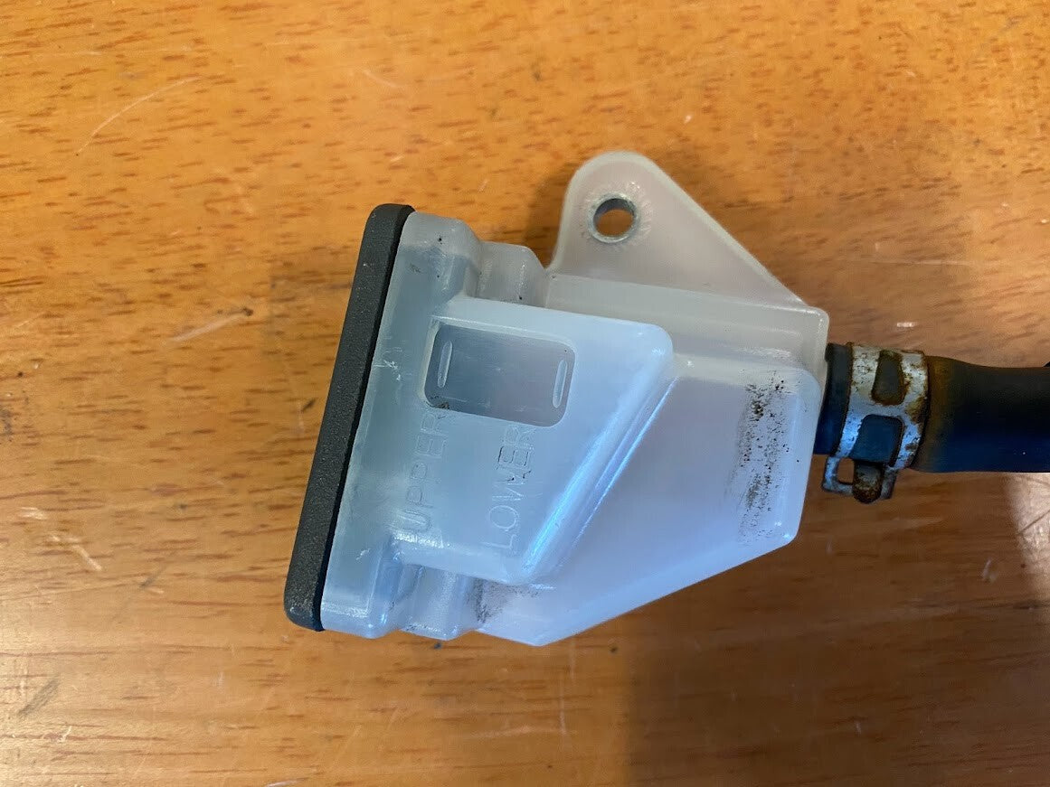 Rear Brake Reservoir Suzuki GS 500F 2007