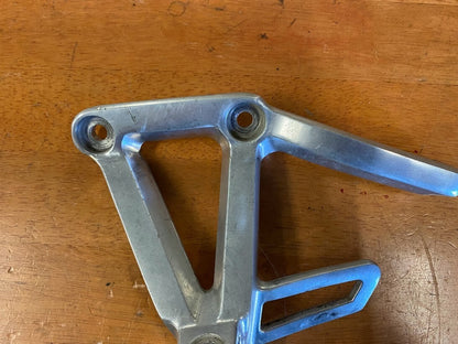 LH Pillion Peg Bracket Yamaha FZS 600 1998