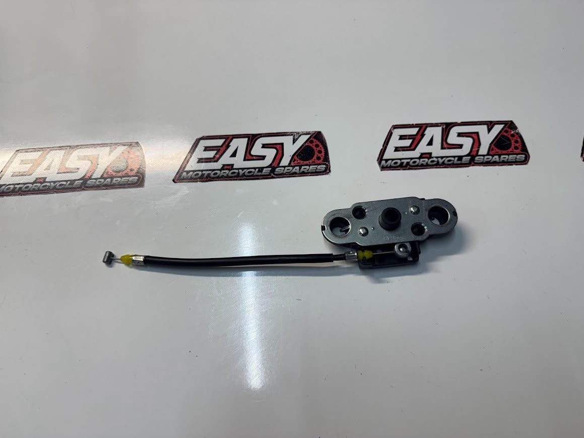 Suzuki GSXR 1000 2009-2016 Seat Bracket Latch Cable OEM Genuine 45220-47H00