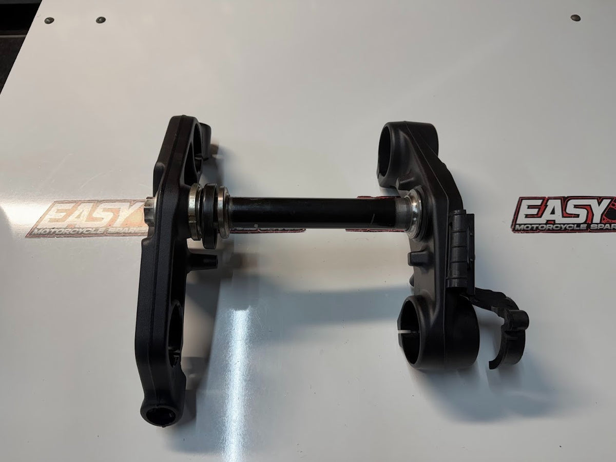 Triple Trees KTM RC 390 2014-2021 OEM 9010103210033