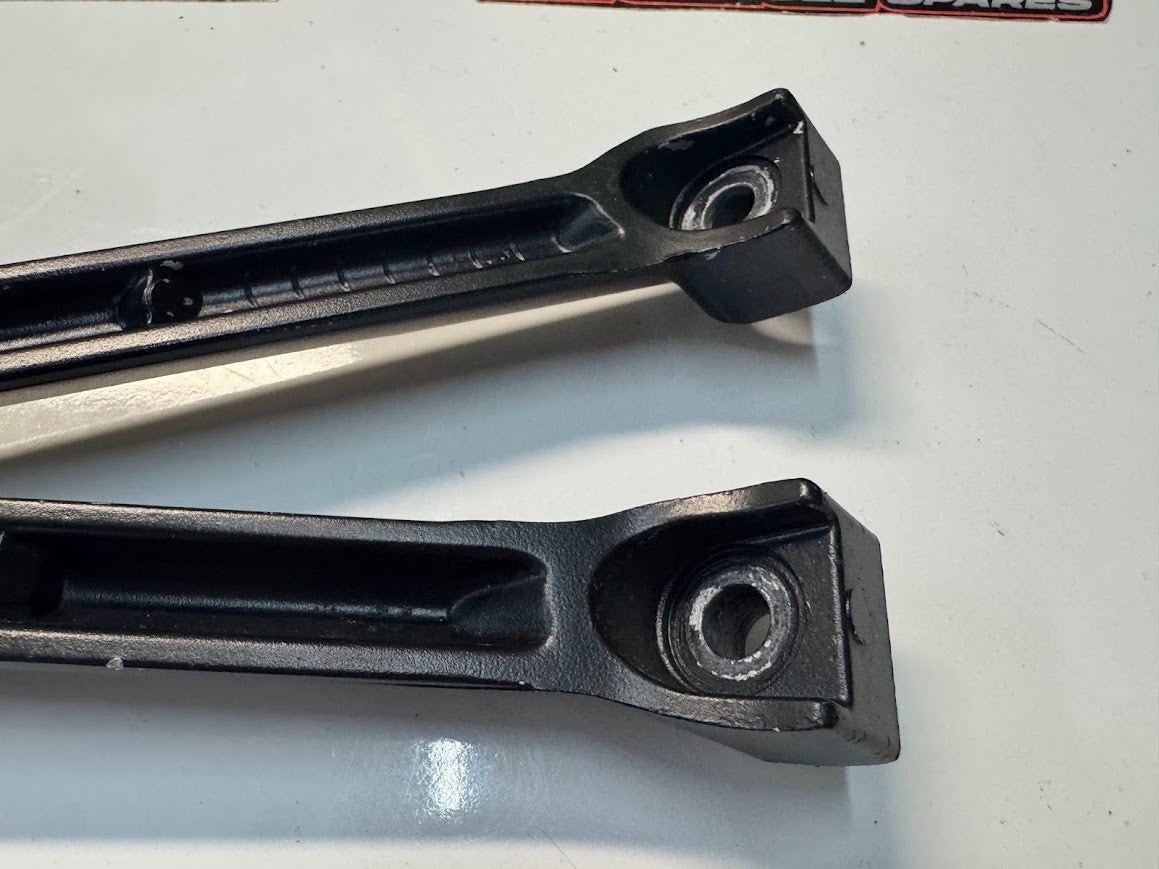 RH Pillion Peg Bracket Suzuki GSXR 1000 07-08 2008 43600-21H00