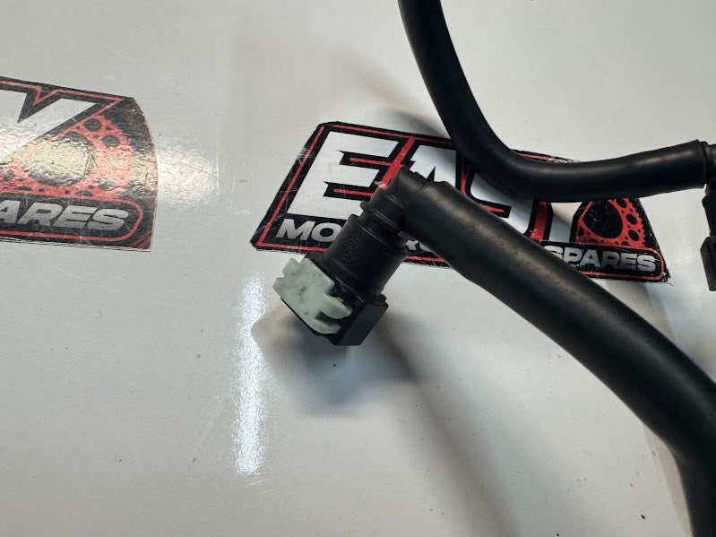 Yamaha YZF R1 2020-2025 Fuel Pipe Hose Connectors OEM Genuine B3L-13971-01