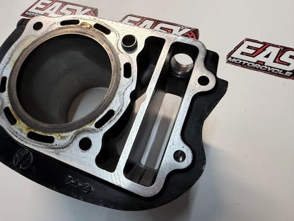 Front Cylinder Barrel Jug Kawasaki Vulcan VN900 Classic 2006-2019 OEM 11005-0085