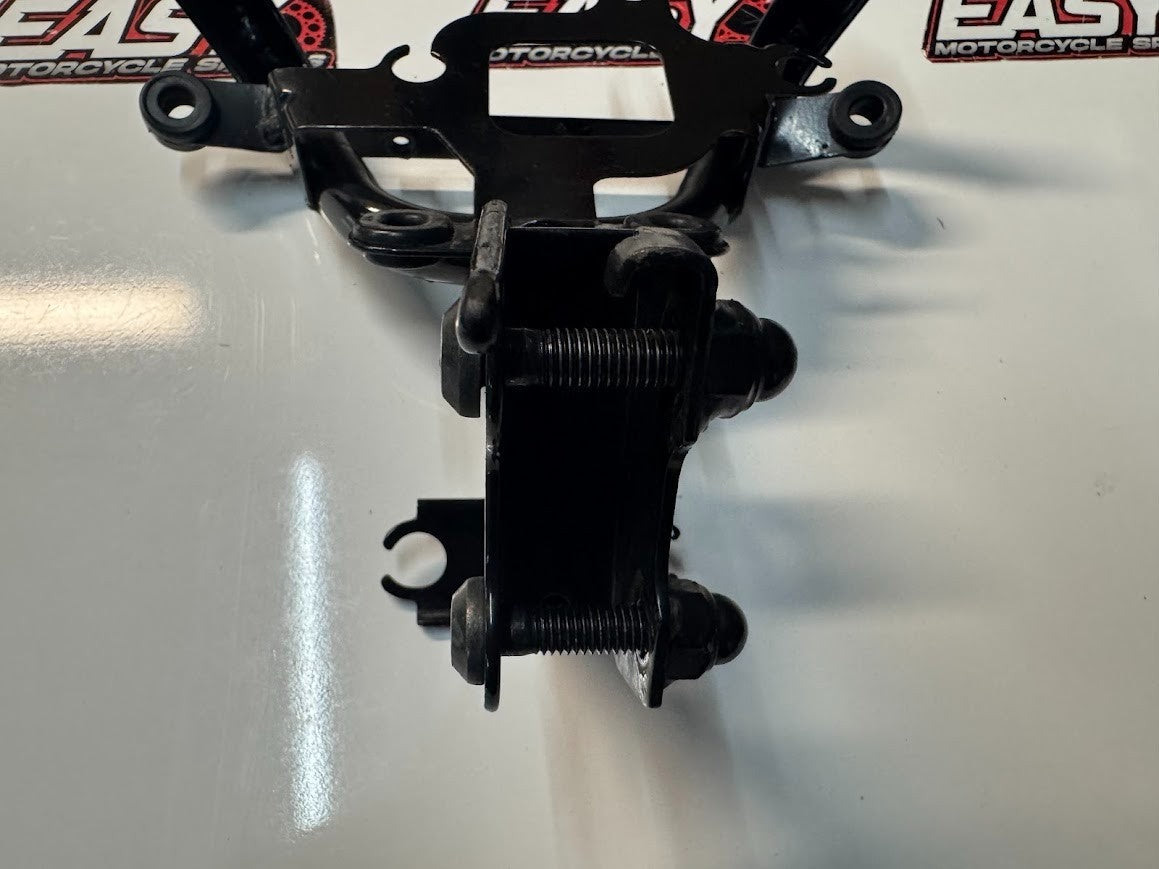 Yamaha YZF R15 2011-2018 Front Fairing Stay Bracket OEM Genuine 2FB-F8356-00