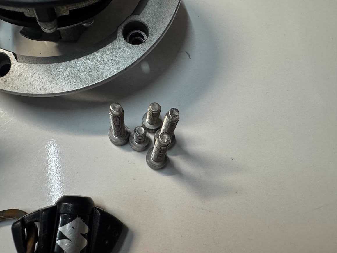 Suzuki GSXR 1000 2012-2016 ECU Ignition Lockset x2 Keys OEM Genuine 37000-17847