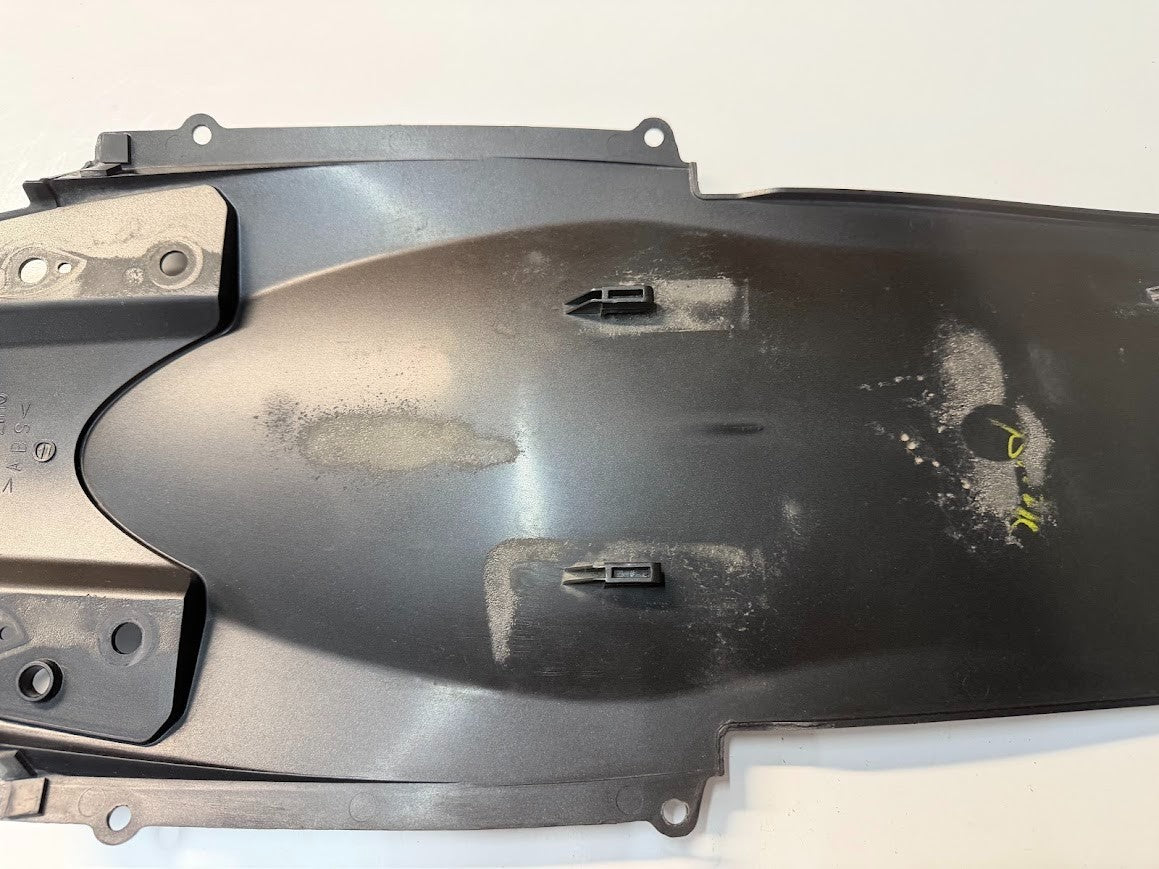 Rear Fender Lower Suzuki GSXR 1000 2007-2008 OEM 63120-21H00-019