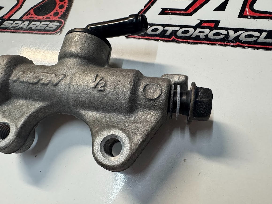 Yamaha YZF R15 2013-2018 Rear Brake Master Cylinder OEM Genuine 1CK-F583V-00