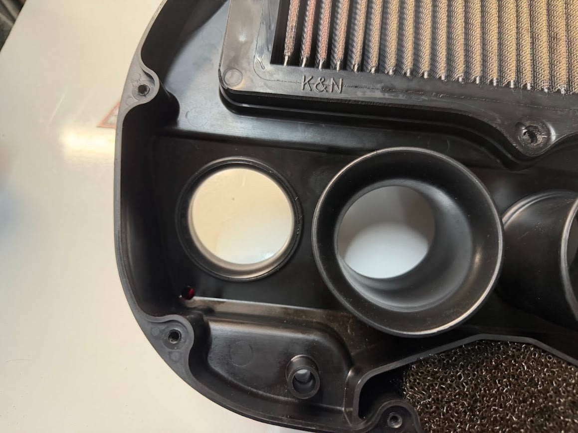 Airbox Complete w/K&N Filter Suzuki GSXR 1000 2007-2008 OEM 13700-21H00