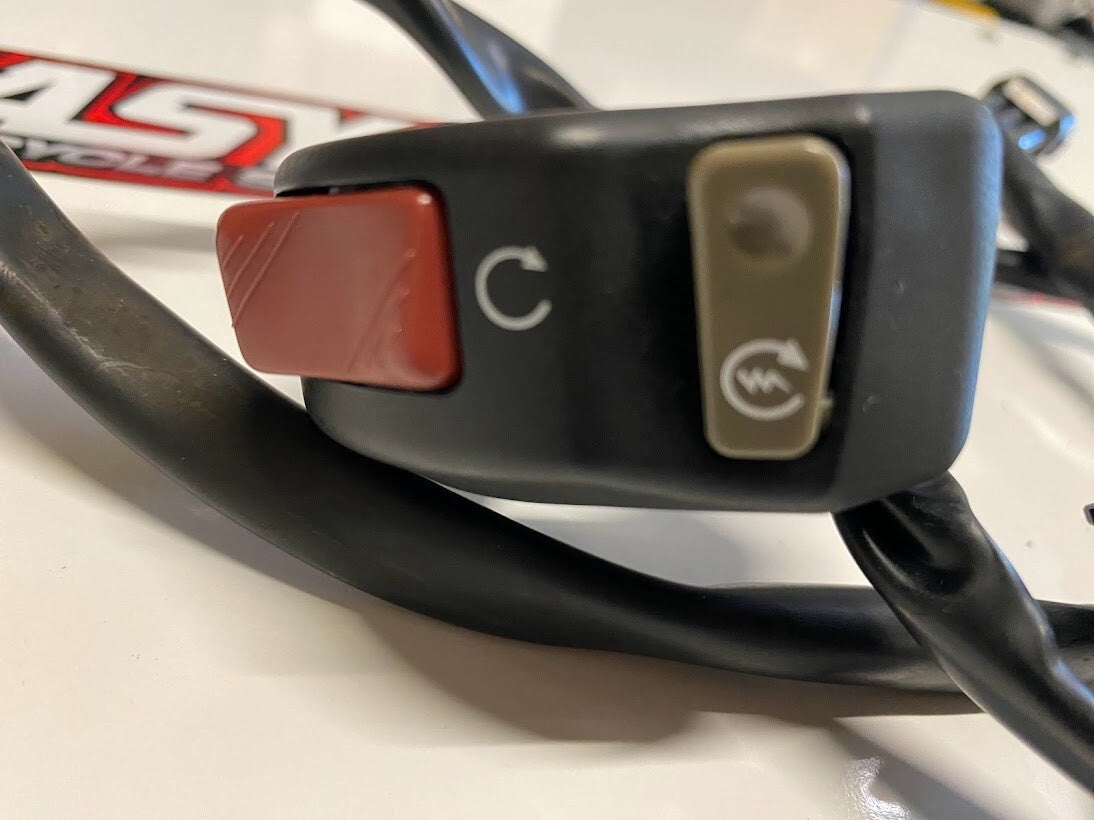 RH Switch Block Kawasaki Ninja ZX1000 17-19 2017 46091-0362