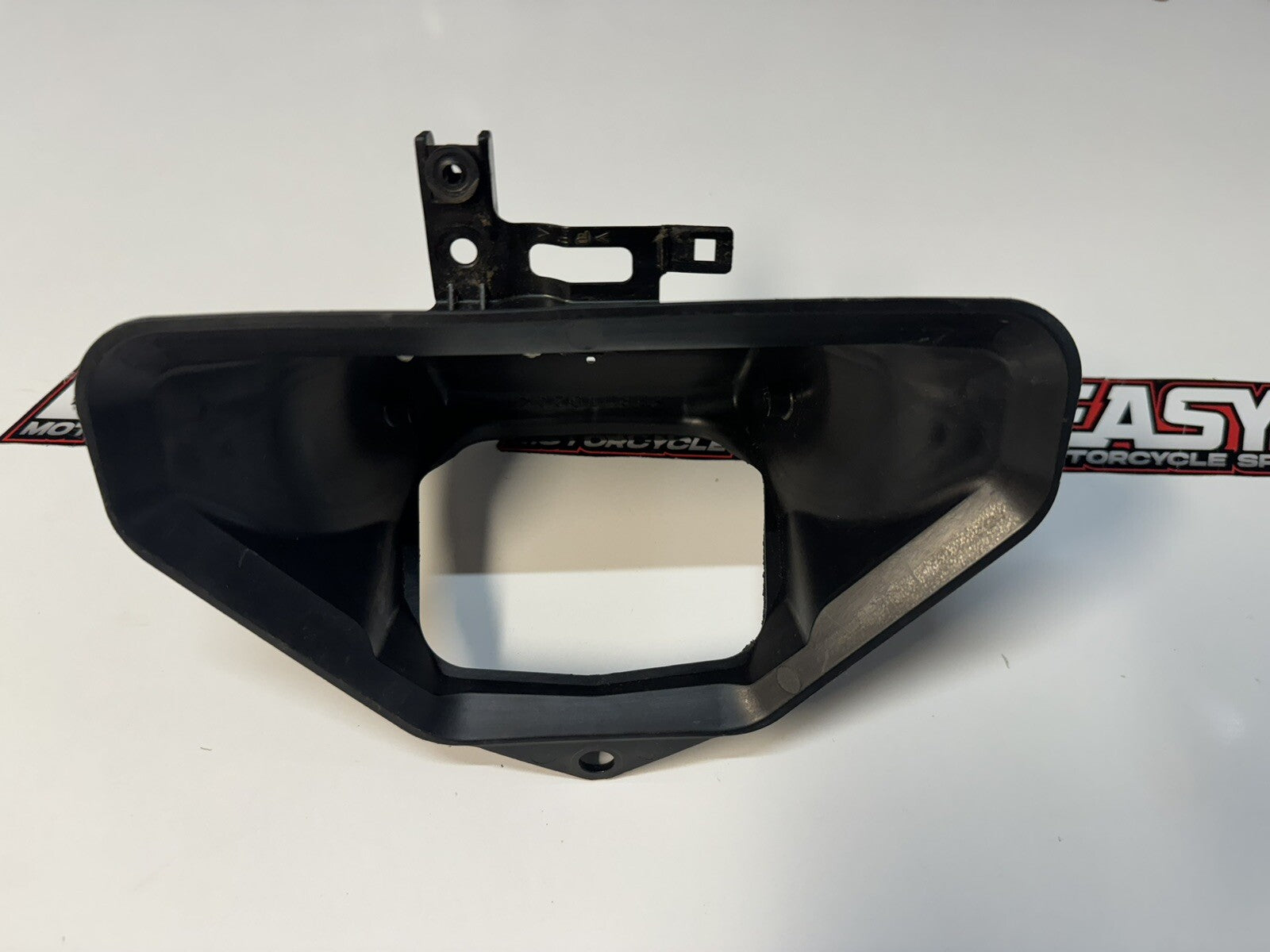 Yamaha YZF R1 2015-2019 Centre Ram Intake Duct 4 OEM Genuine 2CR-2838U-00
