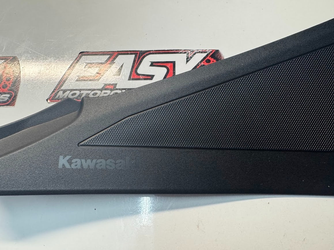 Kawasaki Ninja 500 2024-2025 RH Knee Grip Side Cover OEM Genuine 36001-0752