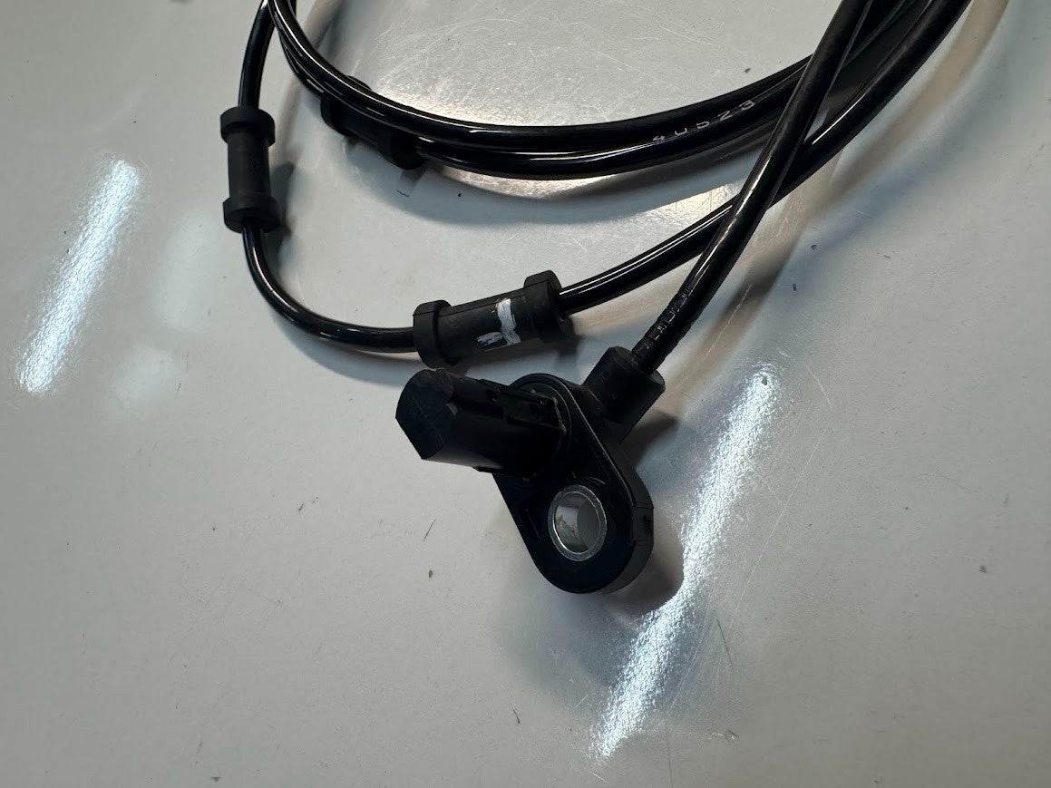 Yamaha YZF R7 2022-2025 ABS Front Speed Sensor OEM Genuine BEB-85970-00
