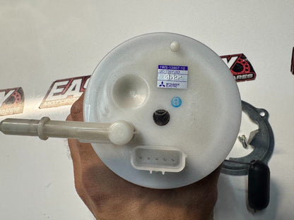 Yamaha YZF R7 2022-2025 Fuel Pump Assembly OEM Genuine 1WS-13907-10