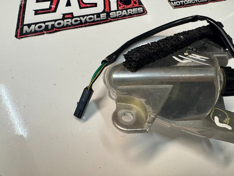 Kawasaki Ninja 650 2012-2019 LH Front Blinker Indicator OEM Genuine 23040-0137